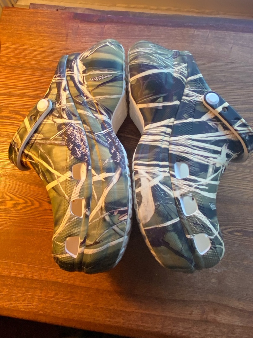 Crocs - Realtree Camo Advantage Max-4 HD Slip-On Platform Clogs with Strap